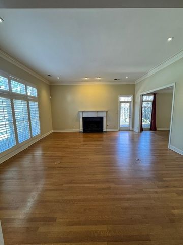 1020 HUMPHREY OAKS CIR, Memphis, TN 38120