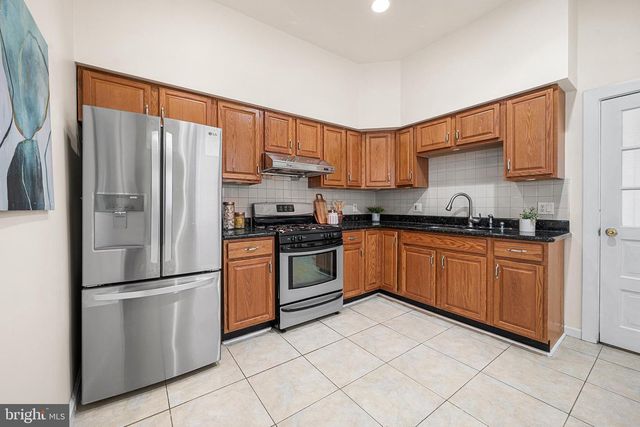 1521 W SHUNK ST, Philadelphia, PA 19145