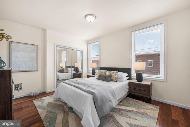 1521 W SHUNK ST, Philadelphia, PA 19145