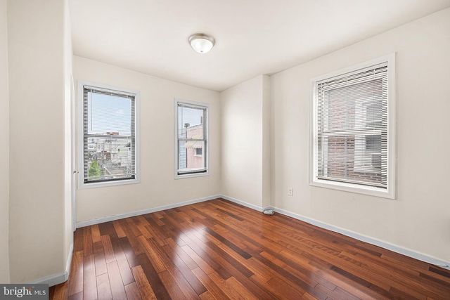 1521 W SHUNK ST, Philadelphia, PA 19145