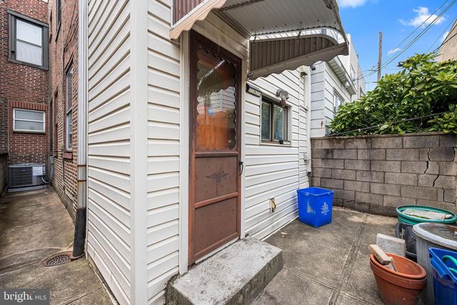1521 W SHUNK ST, Philadelphia, PA 19145