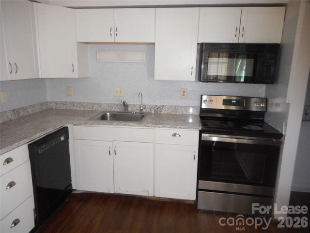 7961 Shady Oak Trail 65, Charlotte, NC 28210