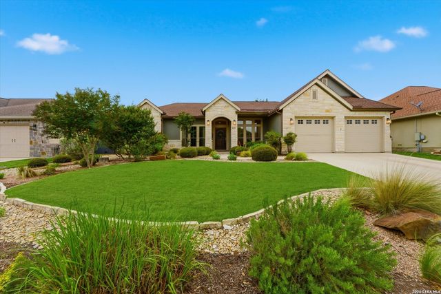 429 English Oaks Cir, Boerne, TX 78006