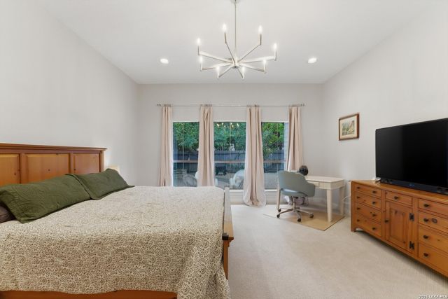 429 English Oaks Cir, Boerne, TX 78006