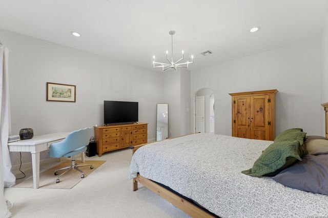 429 English Oaks Cir, Boerne, TX 78006