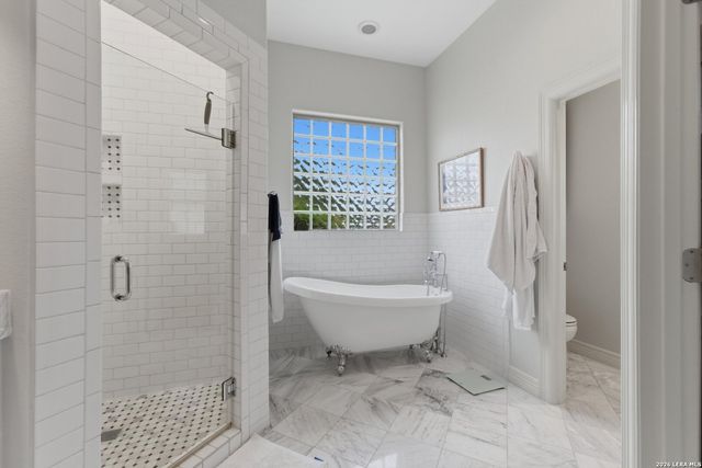 429 English Oaks Cir, Boerne, TX 78006