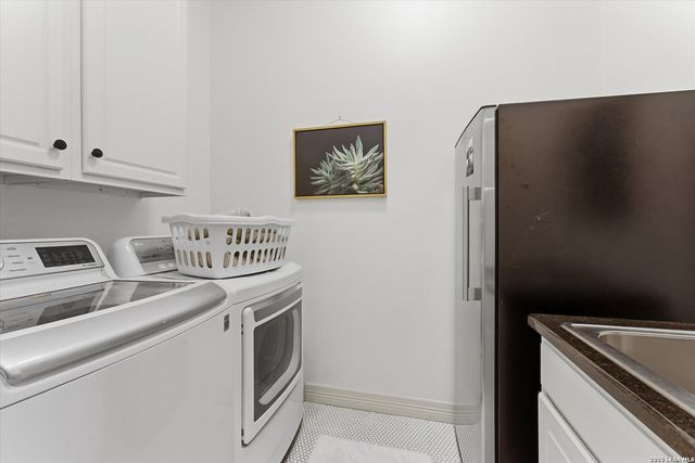 429 English Oaks Cir, Boerne, TX 78006