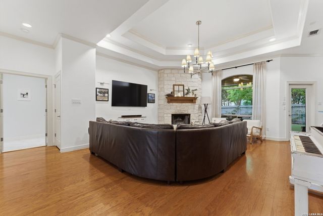 429 English Oaks Cir, Boerne, TX 78006