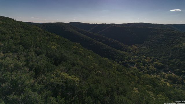 2581 Patterson Creek Road, Leakey, TX 78873