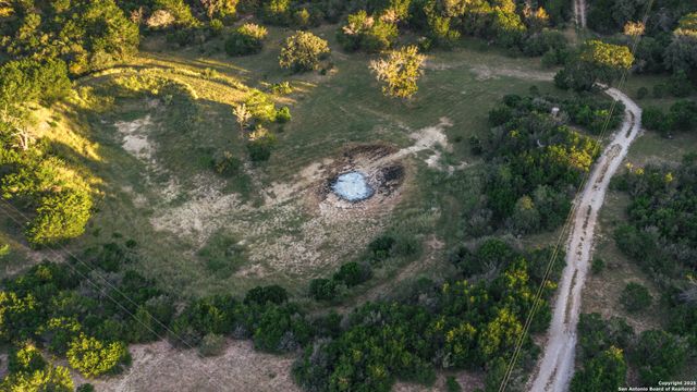 2581 Patterson Creek Road, Leakey, TX 78873