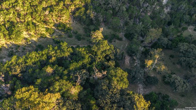 2581 Patterson Creek Road, Leakey, TX 78873