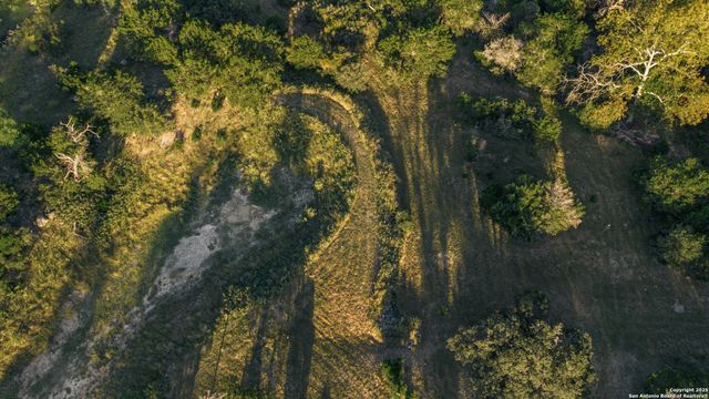 2581 Patterson Creek Road, Leakey, TX 78873