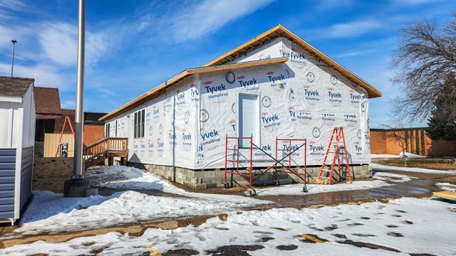 1840 15th Avenue S, Fargo, ND 58103