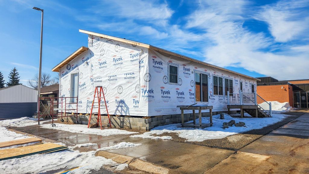 1840 15th Avenue S, Fargo, ND 58103