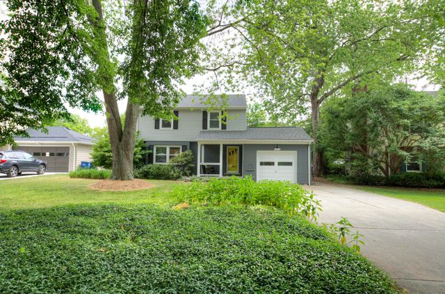 1646 E Stadium Boulevard, Ann Arbor, MI 48104