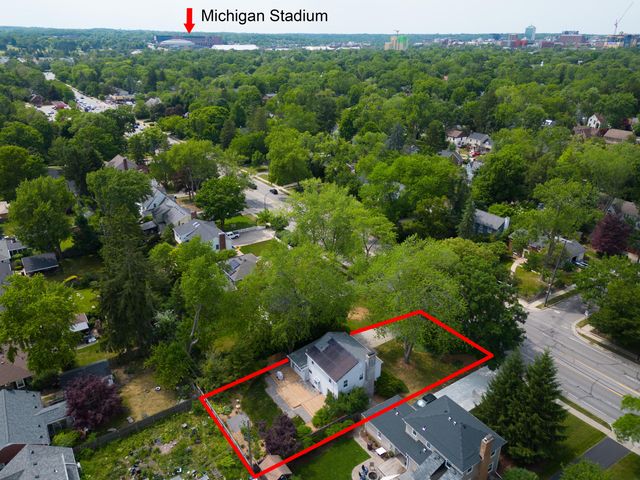 1646 E Stadium Boulevard, Ann Arbor, MI 48104