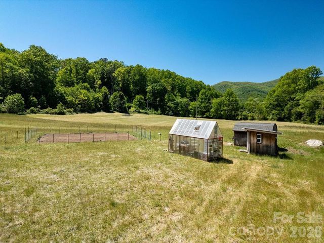 230 Harlow and Cricket Drive, Balsam Grove, NC 28708