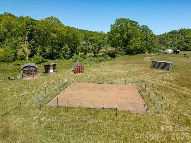 230 Harlow and Cricket Drive, Balsam Grove, NC 28708