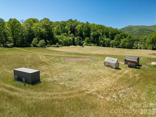 230 Harlow and Cricket Drive, Balsam Grove, NC 28708