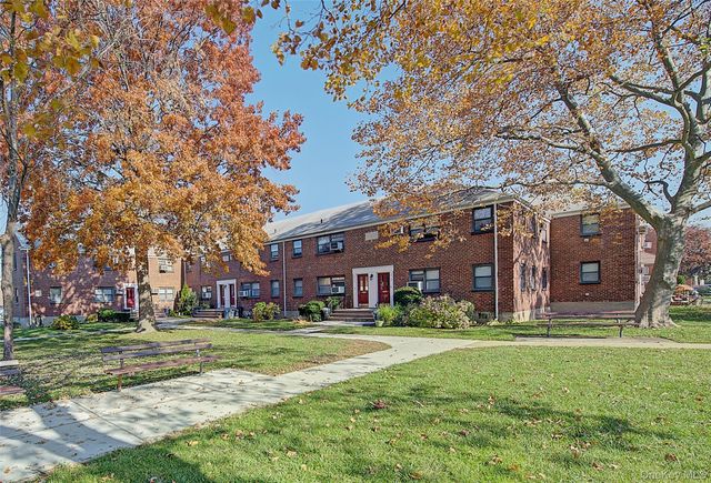 199-21 19th Avenue 2-161, Whitestone, NY 11357