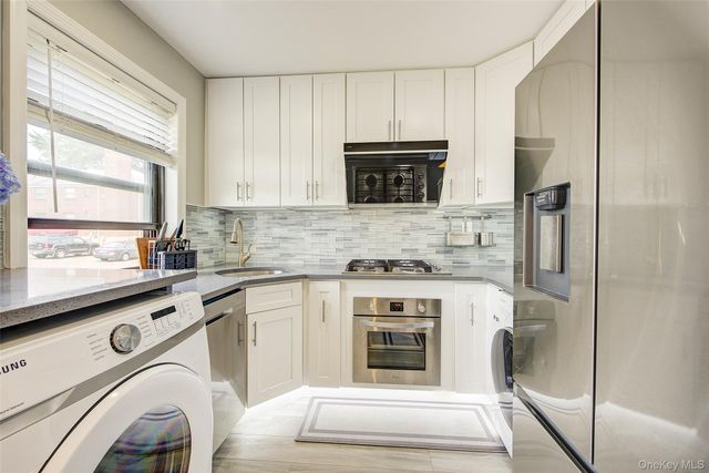 199-21 19th Avenue 2-161, Whitestone, NY 11357