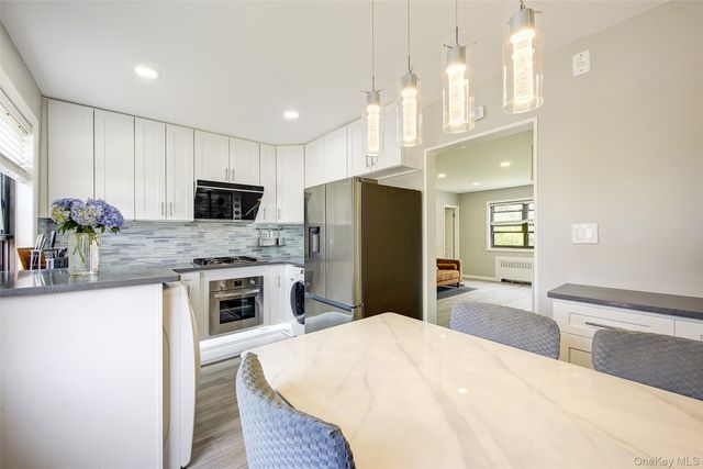 199-21 19th Avenue 2-161, Whitestone, NY 11357