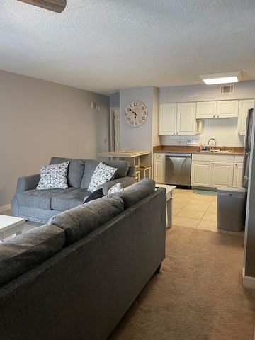 400 Cambridge Cir, Murrells Inlet, SC 29576