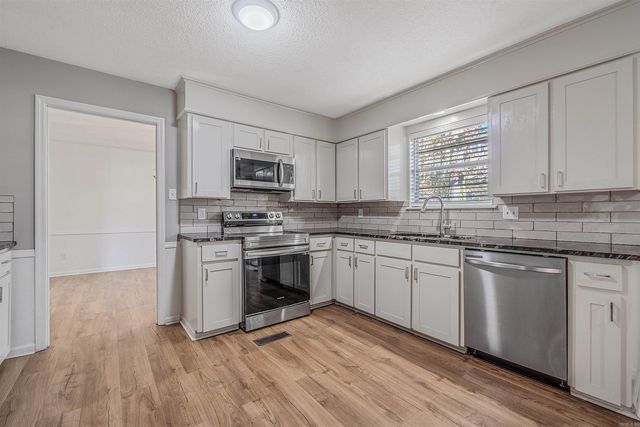 2811 Breckenridge Drive, Little Rock, AR 72227