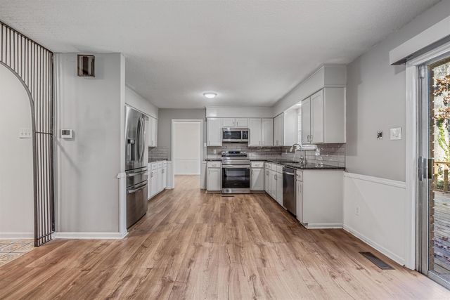 2811 Breckenridge Drive, Little Rock, AR 72227