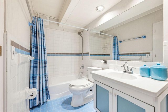 8125 Milwaukee AVENUE, Wauwatosa, WI 53213