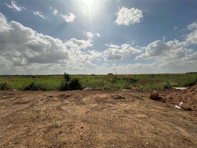 138 Arlington Park LOOP, Hutto, TX 78634