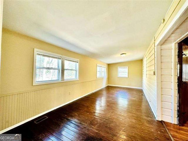 504 N Little Victoria Road, Woodstock, GA 30189