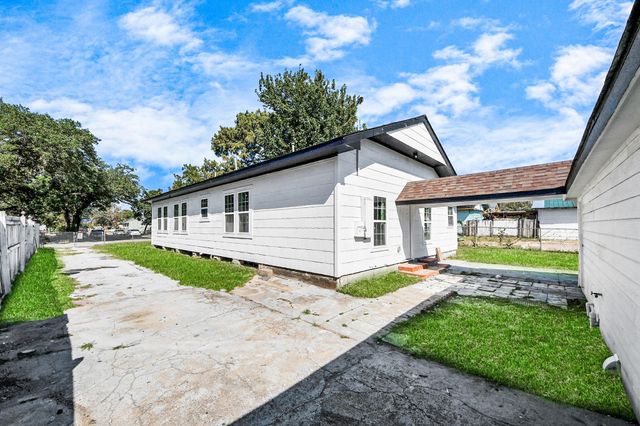 3321 Michigan Street, Baytown, TX 77520