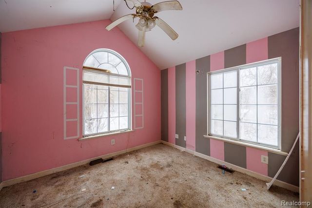 4394 N Center Road, Flint, MI 48506