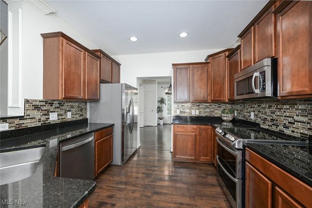 1008 Dalby Circle, Uniontown, OH 44685