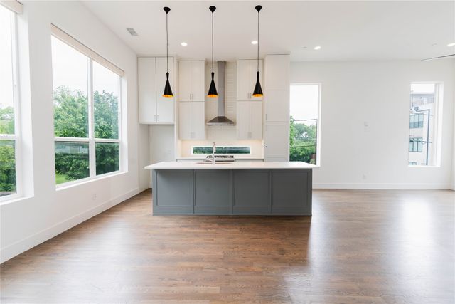 2623 Kimsey Drive 101, Dallas, TX 75235