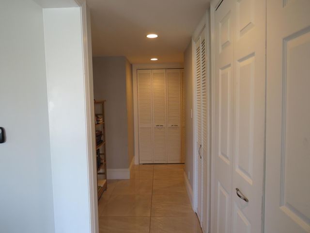 155 Yacht Club Drive 407, North Palm Beach, FL 33408