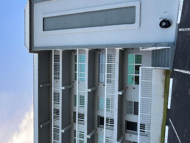 155 Yacht Club Drive 407, North Palm Beach, FL 33408