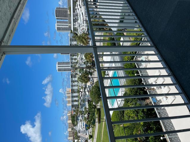 155 Yacht Club Drive 407, North Palm Beach, FL 33408