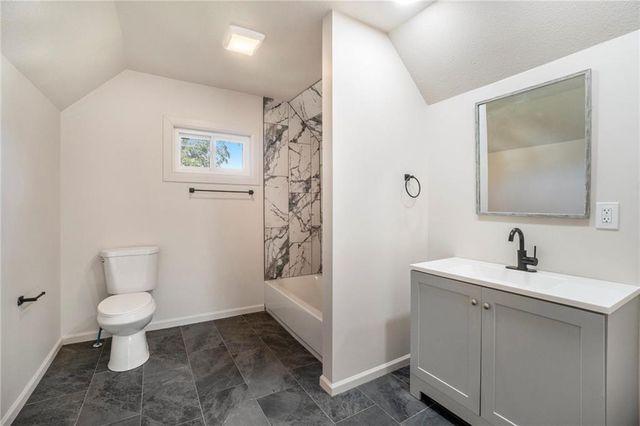 4022 chestnut Avenue, Kansas City, MO 64130