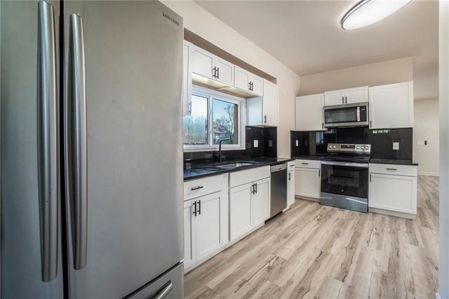 4022 chestnut Avenue, Kansas City, MO 64130