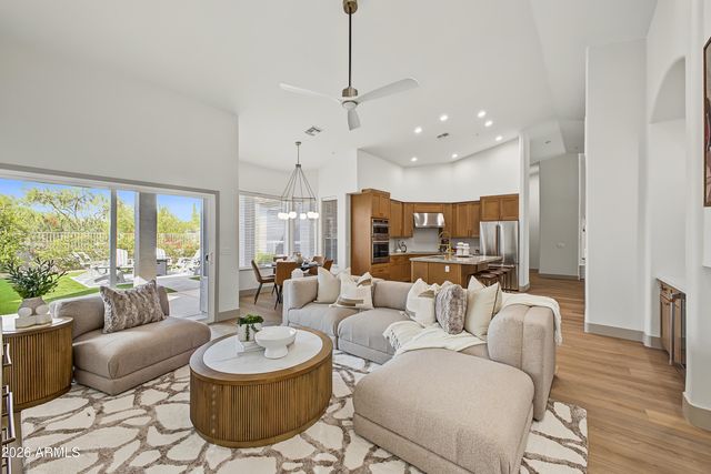 11140 E WHITE FEATHER Lane, Scottsdale, AZ 85262