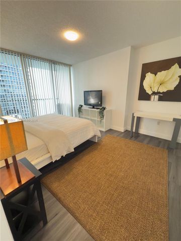 1750 N Bayshore Dr 4305, Miami, FL 33132