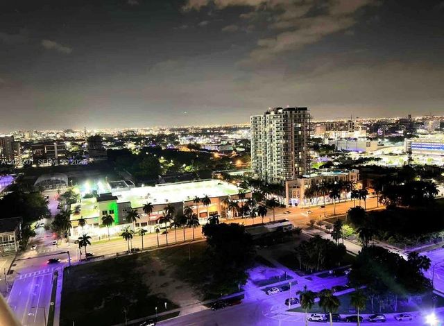 1750 N Bayshore Dr 4305, Miami, FL 33132