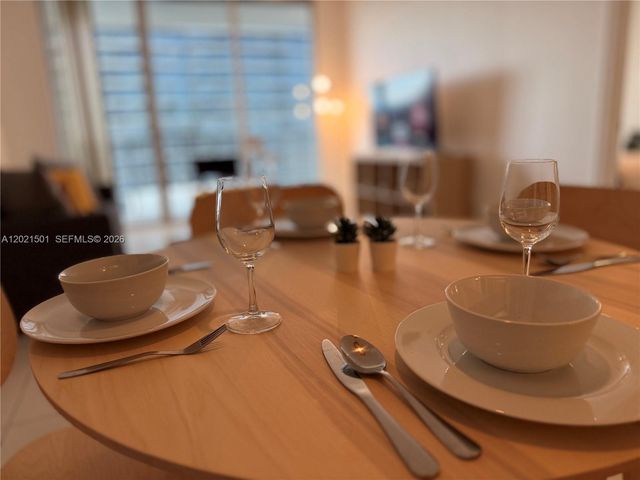 1750 N Bayshore Dr 4305, Miami, FL 33132