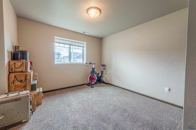 579 QUINTON LN, Box Elder, SD 57719