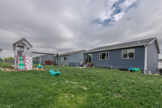 579 QUINTON LN, Box Elder, SD 57719