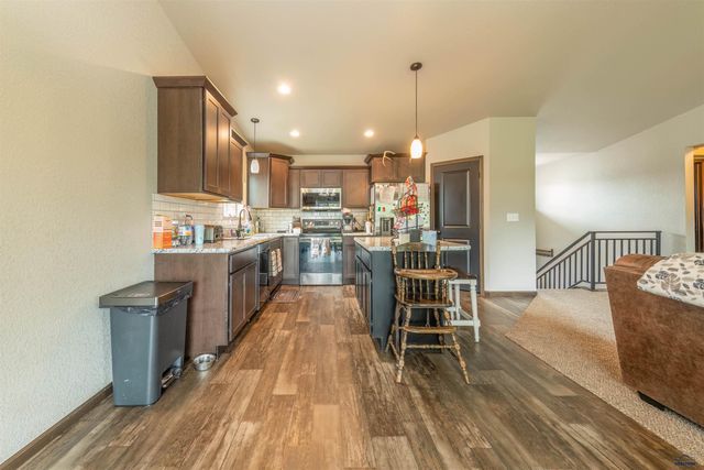 579 QUINTON LN, Box Elder, SD 57719