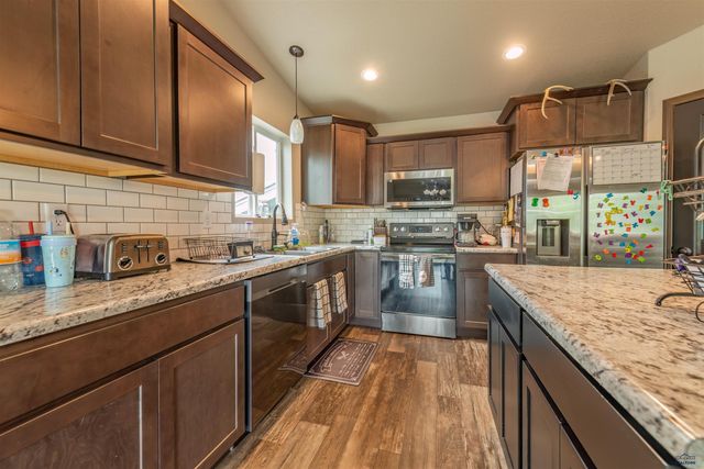 579 QUINTON LN, Box Elder, SD 57719