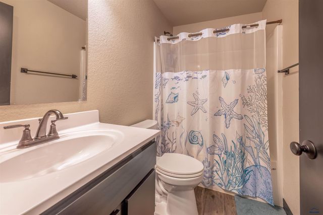 579 QUINTON LN, Box Elder, SD 57719